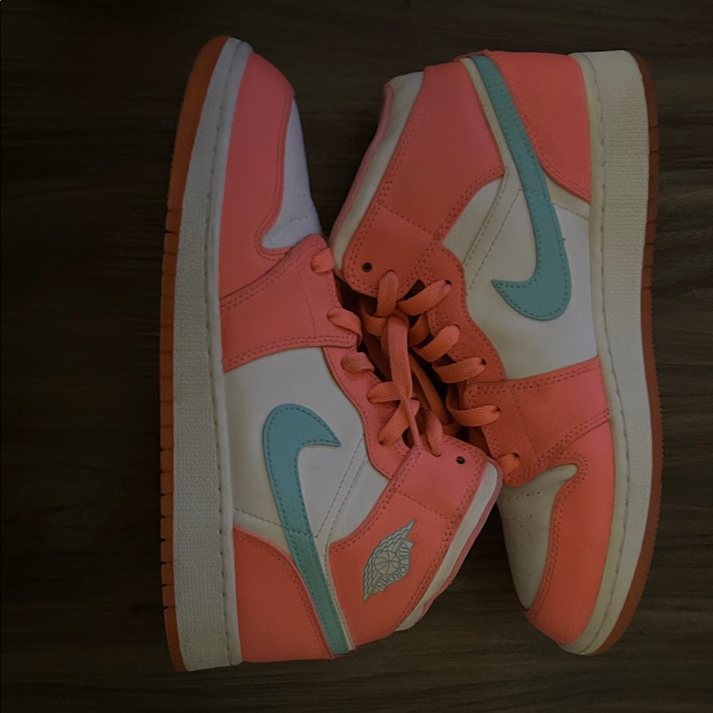 Jordan 1 Mid Crimson Pulse (GS) Pink and Blue